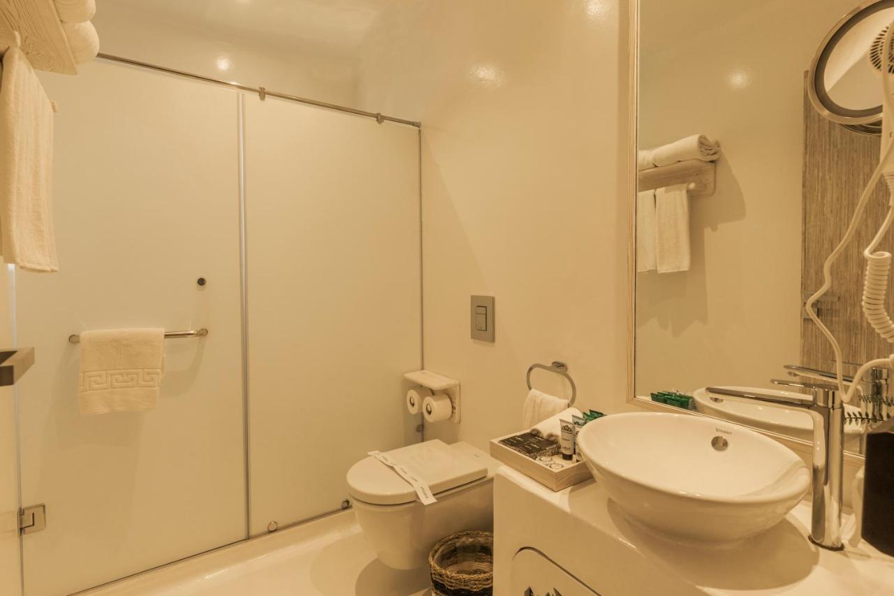 Tanoak Resort عين السخنة المظهر الخارجي الصورة A bathroom in a hotel
